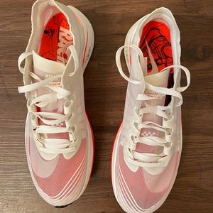 NIKE ZOOM FLY SP